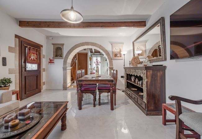 Villa in Amari - Evergreen Villa in Amari - Evergreen