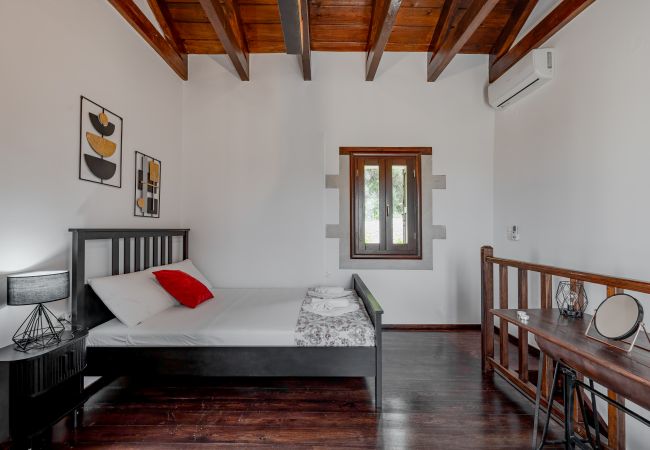 Villa in Amari - Evergreen Villa in Amari - Evergreen