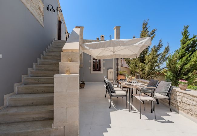 Villa in Amari - Evergreen Villa in Amari - Evergreen