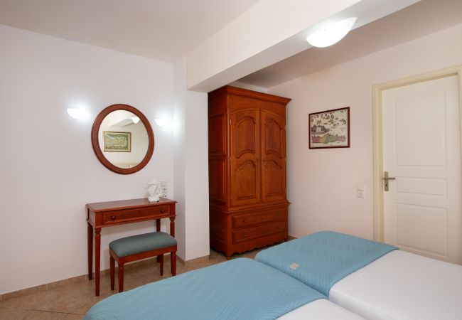 Villa in Akrotiri - Villa Plumeria Flower Villa in Akrotiri - Villa Plumeria Flower