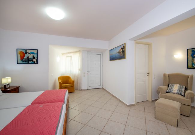 Villa in Akrotiri - Villa Plumeria Flower Villa in Akrotiri - Villa Plumeria Flower