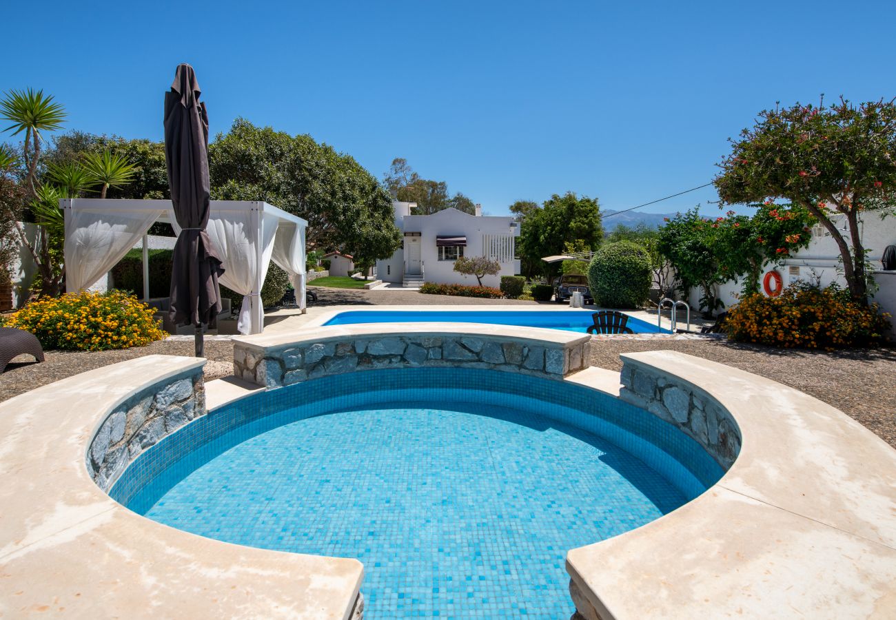 Villa in Akrotiri - Villa Plumeria Flower Villa in Akrotiri - Villa Plumeria Flower