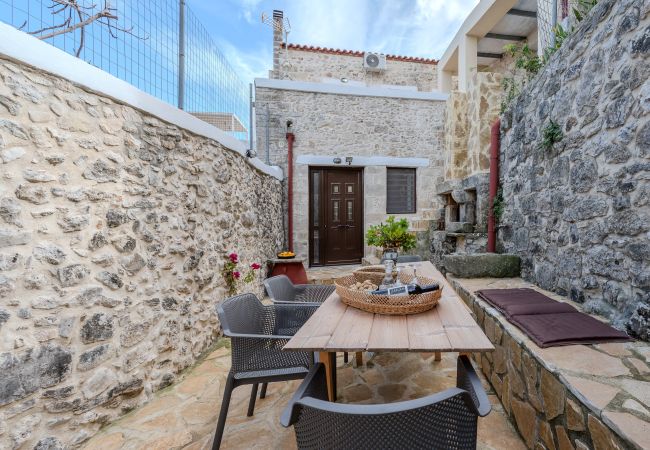 House in Argiroupoli - Kalimera Loft I – Village Experience