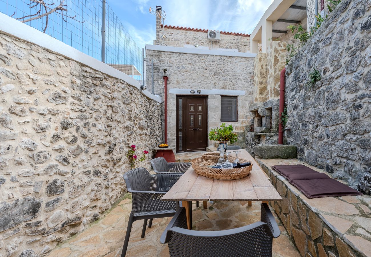 House in Argiroupoli - Kalimera Loft I – Village Experience